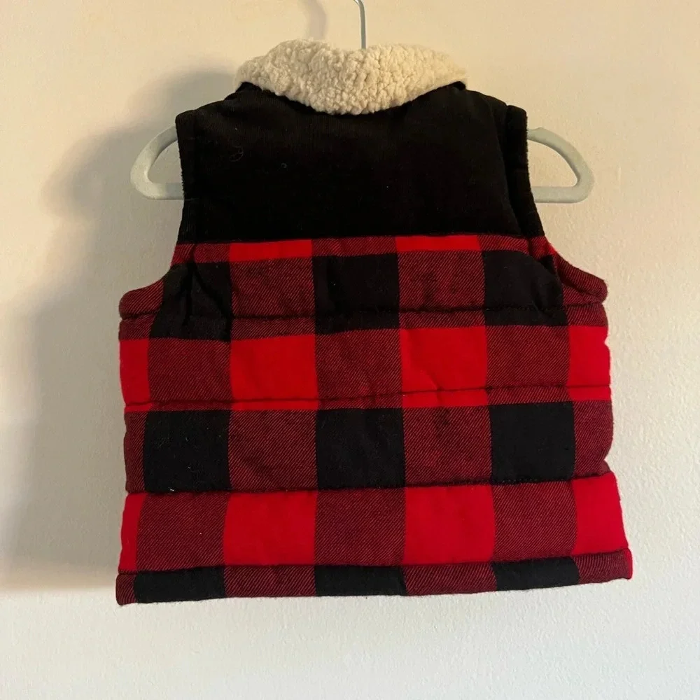Old Navy baby red plaid vest size 3-6 months